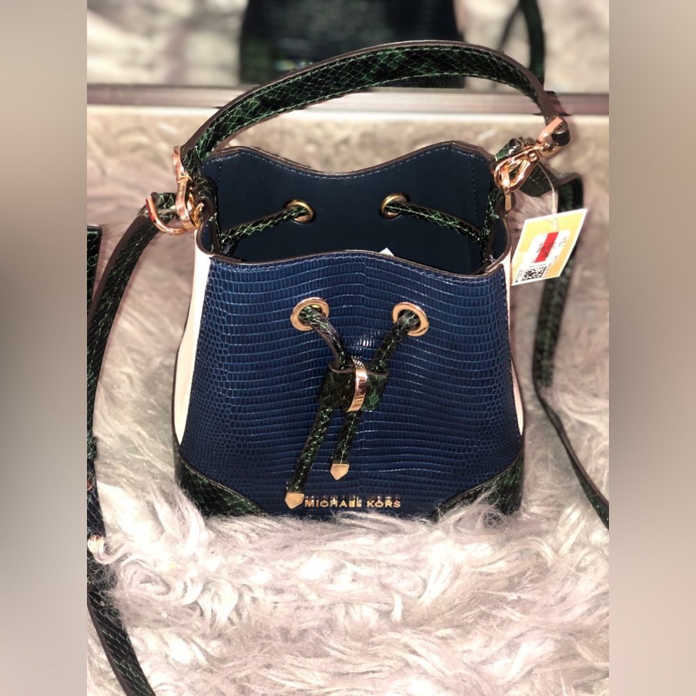 Authentic Michael Kors Bucket Cross Body